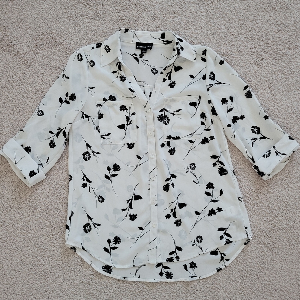 White black floral blouse small